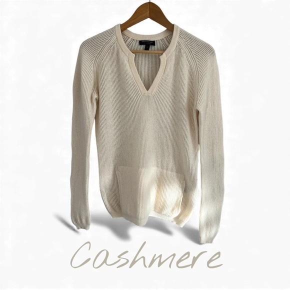 Banana Republic Sweaters - Banana Republic Cream Gauze Cashmere V-Neck Sweater with Front Pocket XS